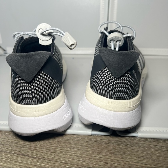 Women’s black grey Adizero Boston 12 running shoes size 6.5 excellent condition - Picture 5 of 11